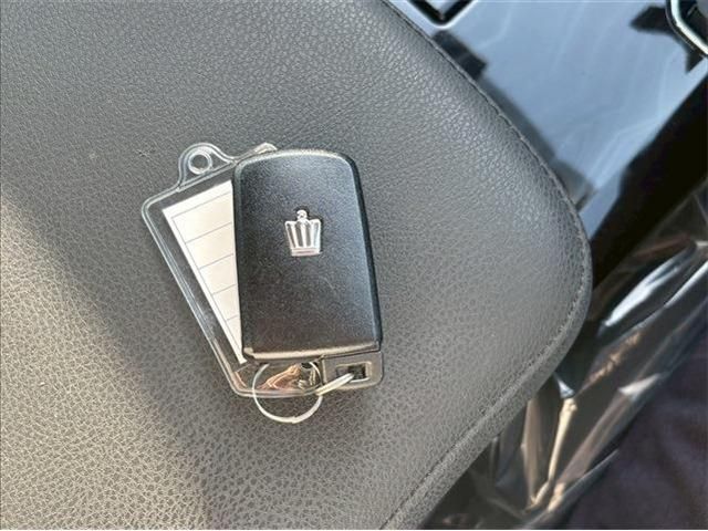 TOYOTA CROWN SEDAN 2016 Image 31