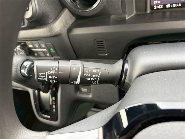 HONDA N BOX CUSTOM 2024 Image 31