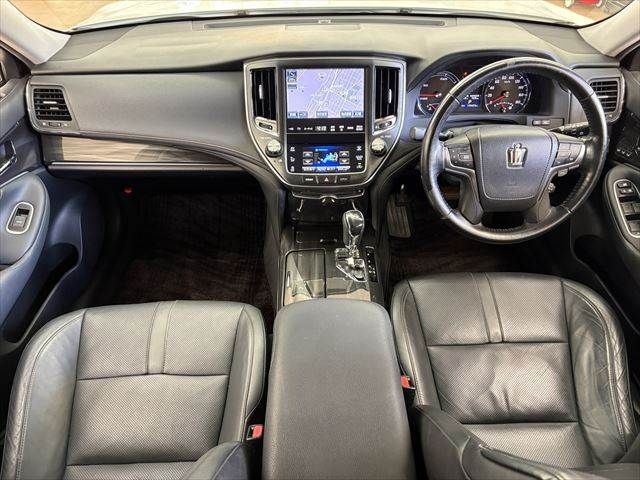 TOYOTA CROWN SEDAN HYBRID 2013 Image 31