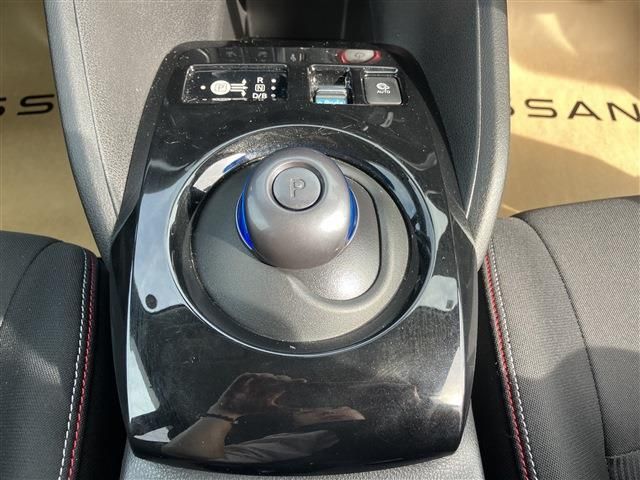 NISSAN LEAF 2018 Image 31