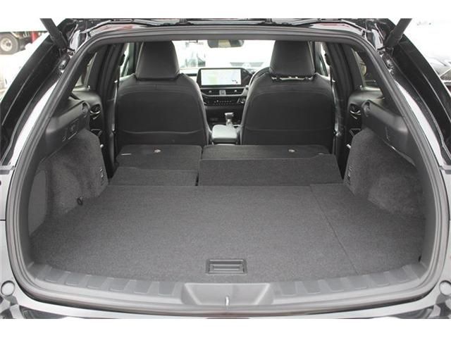 TOYOTA LEXUS UX250H 2023 Image 31