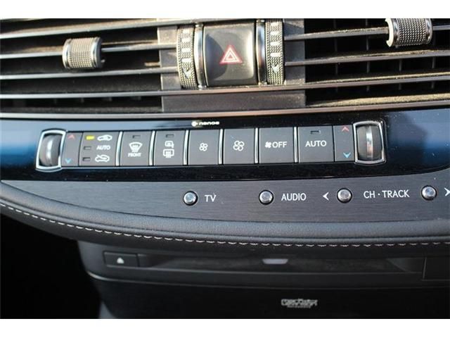 TOYOTA LEXUS LS500 2018 Image 31