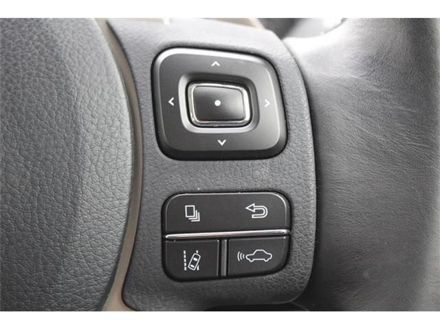 TOYOTA LEXUS IS300 2018 Image 31