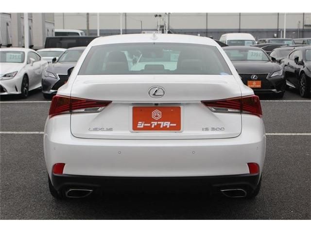 TOYOTA LEXUS IS300 2018 Image 31