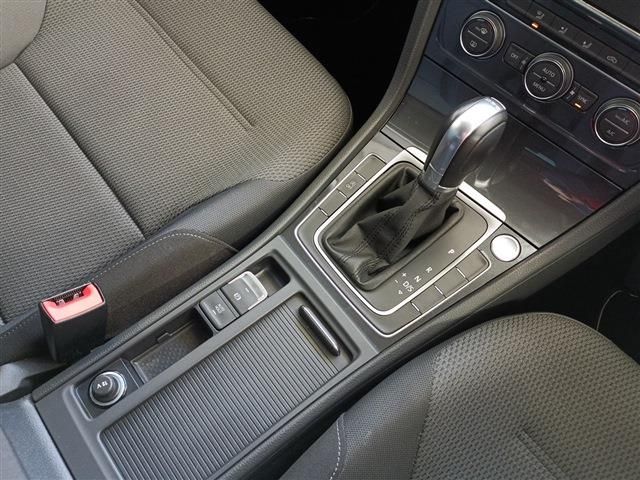 VOLKSWAGEN GOLF 2017 Image 31