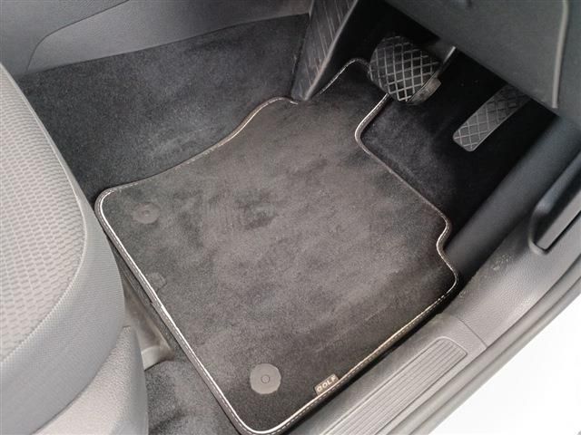 VOLKSWAGEN GOLF 2017 Image 31