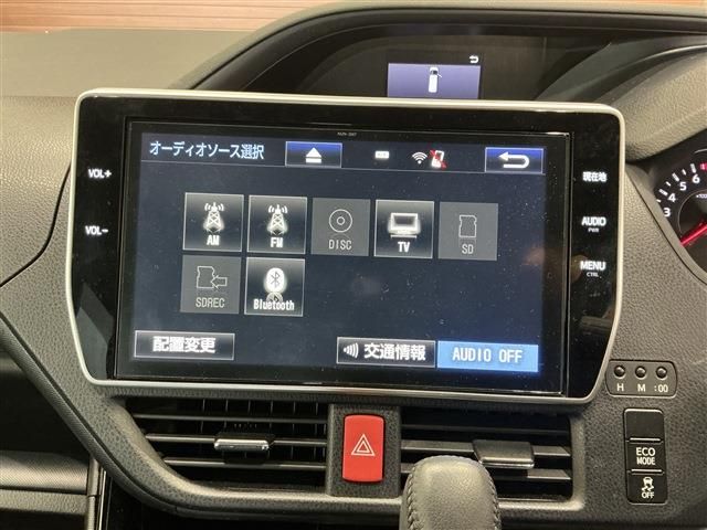 TOYOTA VOXY 2017 Image 31