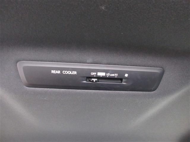 TOYOTA VOXY 2017 Image 31