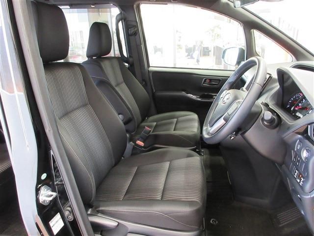 TOYOTA VOXY 2017 Image 31