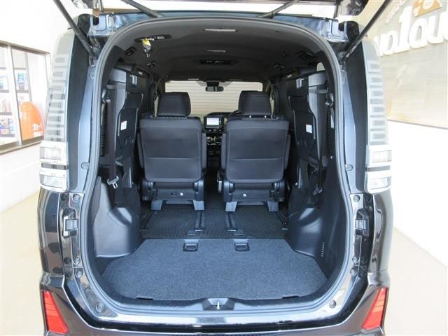 TOYOTA VOXY 2017 Image 31