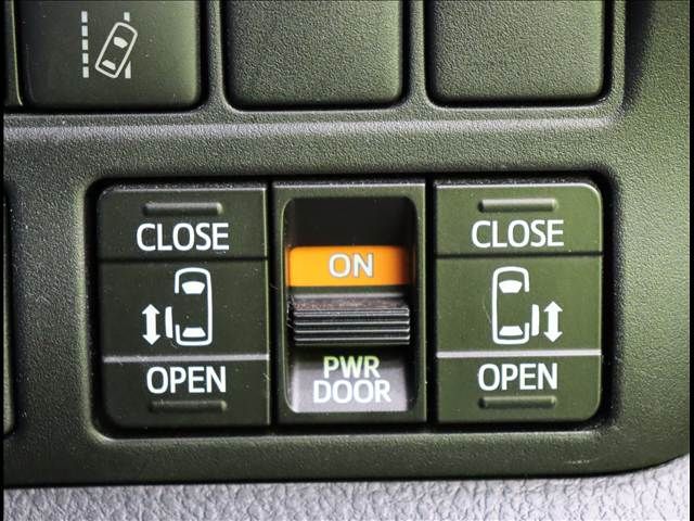 TOYOTA VOXY 2020 Image 31