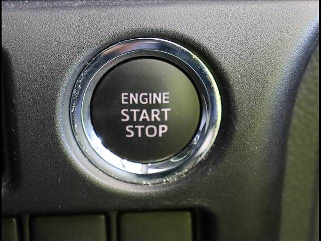 TOYOTA VOXY 2020 Image 31