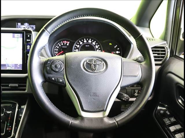 TOYOTA VOXY 2020 Image 31