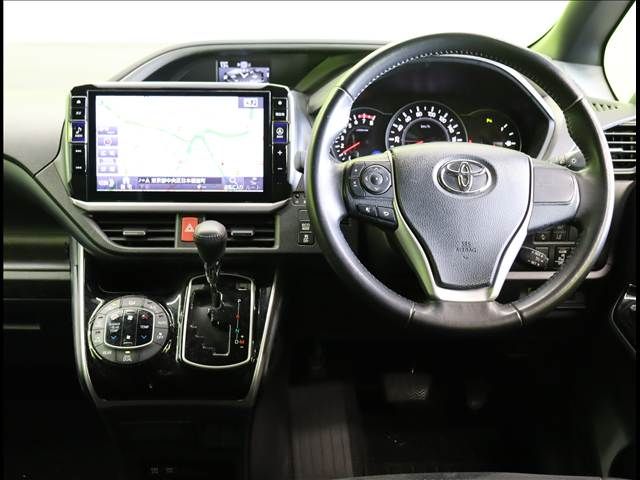 TOYOTA VOXY 2020 Image 31