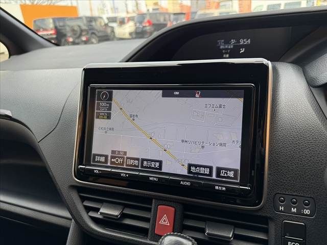 TOYOTA NOAH 2016 Image 31