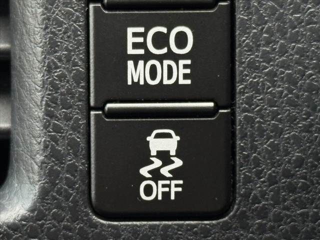 TOYOTA NOAH 2016 Image 31