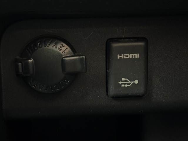 TOYOTA NOAH 2016 Image 31