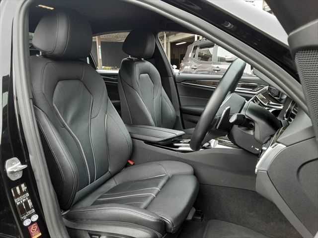 BMW 5SERIES SEDAN 2017 Image 31