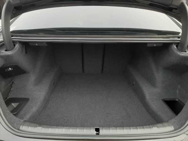 BMW 5SERIES SEDAN 2017 Image 31