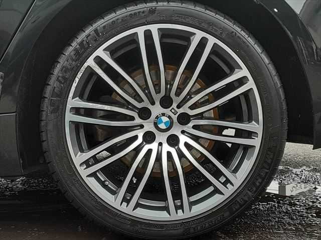 BMW 5SERIES SEDAN 2017 Image 31