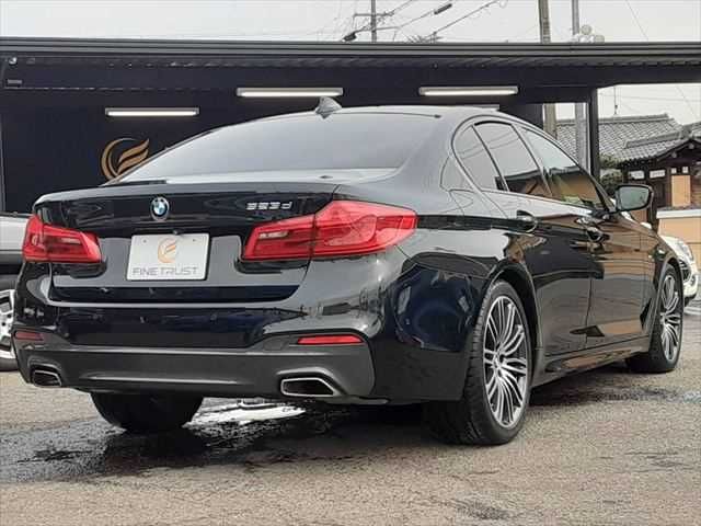BMW 5SERIES SEDAN 2017 Image 31