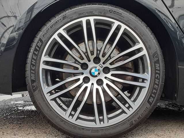 BMW 5SERIES SEDAN 2017 Image 31