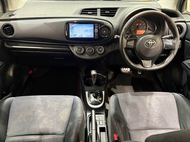 TOYOTA VITZ 2013 Image 31