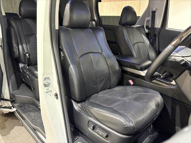 TOYOTA VELLFIRE  HYBRID 4WD 2012 Image 31