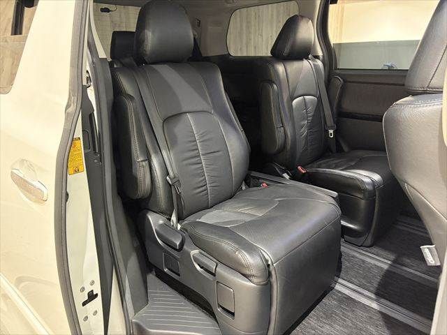 TOYOTA VELLFIRE  HYBRID 4WD 2012 Image 31