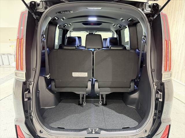 TOYOTA NOAH 2020 Image 31