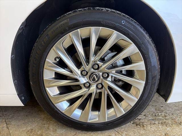 TOYOTA LEXUS ES300H 2021 Image 31