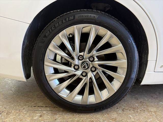 TOYOTA LEXUS ES300H 2021 Image 31