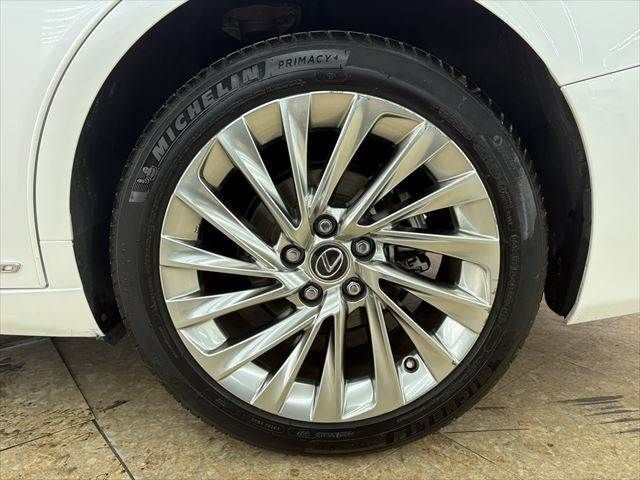 TOYOTA LEXUS ES300H 2021 Image 31