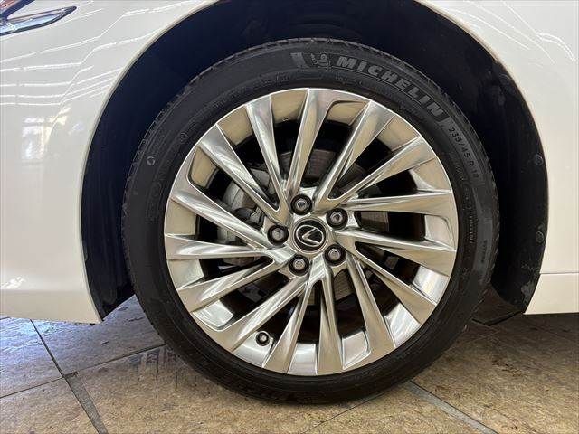 TOYOTA LEXUS ES300H 2021 Image 31