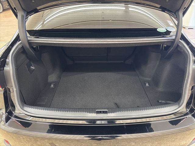 TOYOTA LEXUS IS300H 2017 Image 31