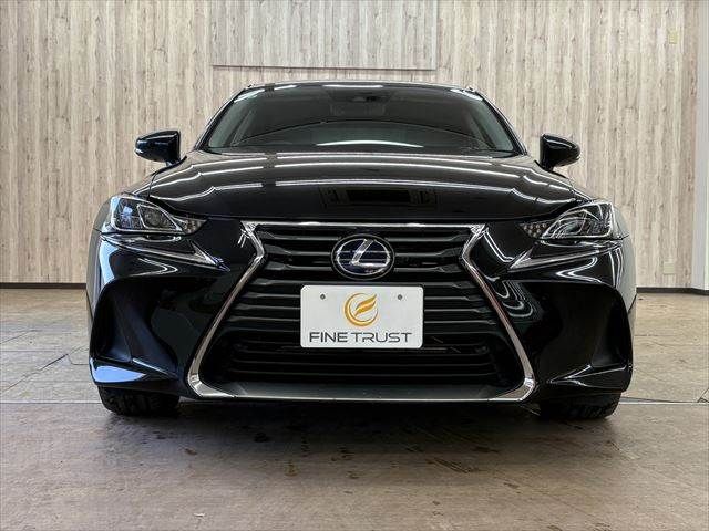 TOYOTA LEXUS IS300H 2017 Image 31