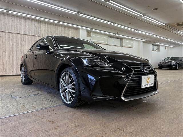 TOYOTA LEXUS IS300H 2017 Image 31