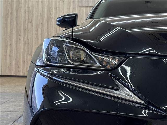 TOYOTA LEXUS IS300H 2017 Image 31