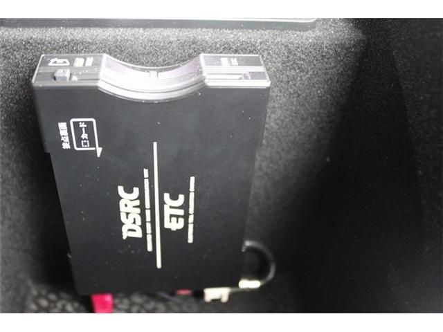 JAGUAR E-PACE 2018 Image 31