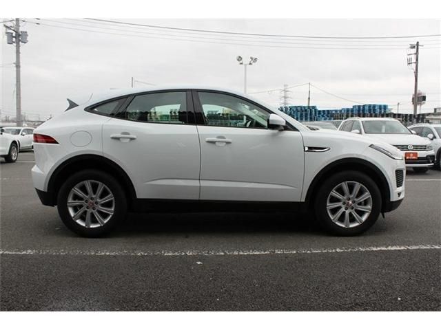 JAGUAR E-PACE 2018 Image 31