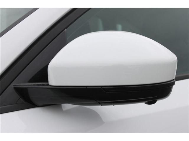 JAGUAR E-PACE 2018 Image 31