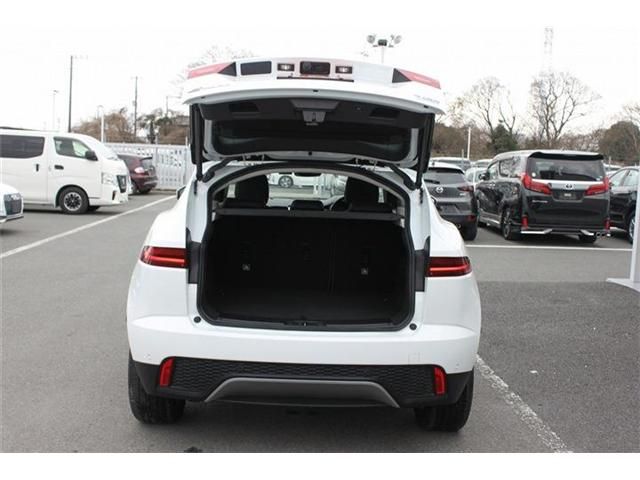 JAGUAR E-PACE 2018 Image 31