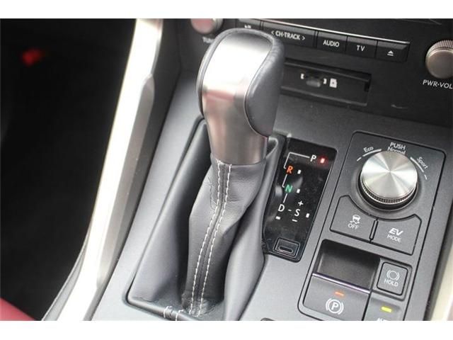 TOYOTA LEXUS NX300H 2018 Image 31