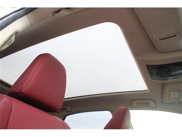 TOYOTA LEXUS NX300H 2018 Image 31