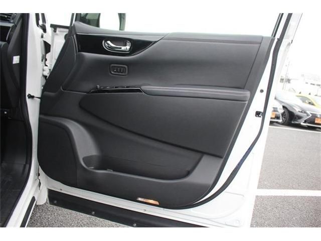 NISSAN ELGRAND 2021 Image 31