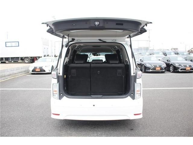 NISSAN ELGRAND 2021 Image 31