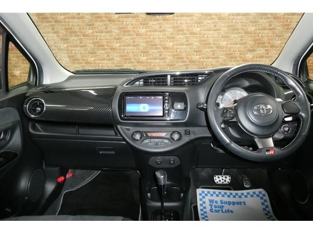 TOYOTA VITZ 2017 Image 31