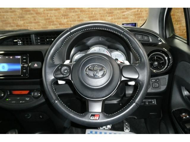 TOYOTA VITZ 2017 Image 31