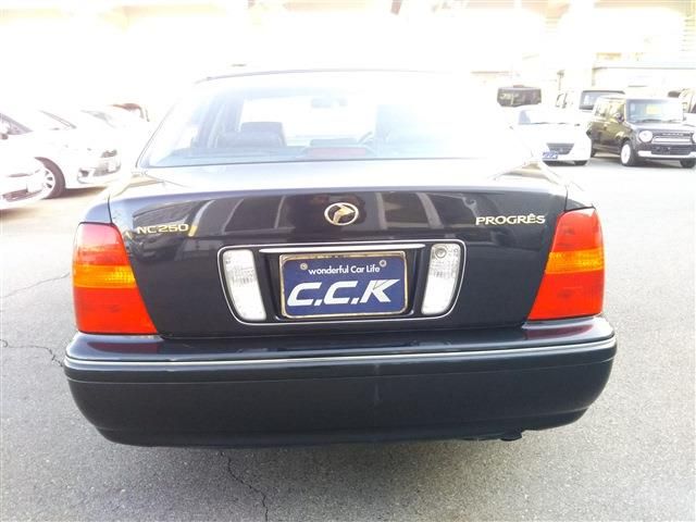 TOYOTA PROGRES 2000 Image 31