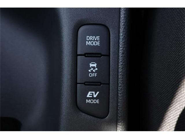 TOYOTA YARIS HYBRID 2023 Image 31